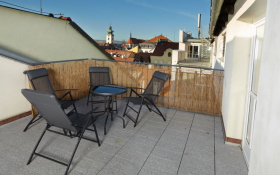 TOP View Double Bed Apartment Overlooking the Historic City Center 160m²