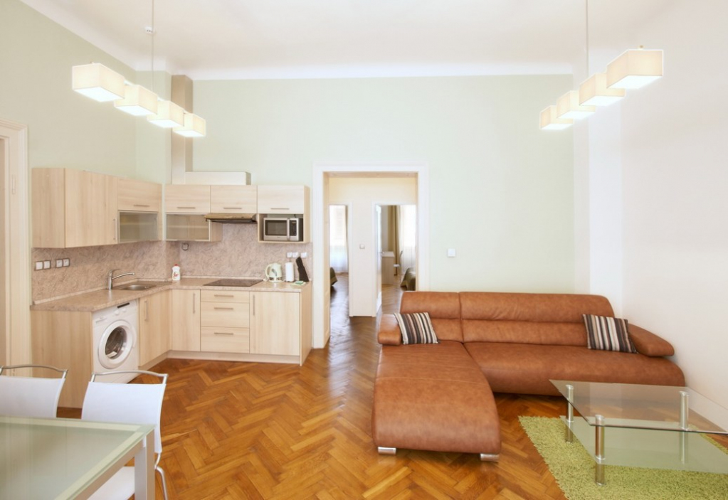 Čtyřlůžkové apartmány (dvě samostatné ložnice) České Budějovice: 49 - 84 m²